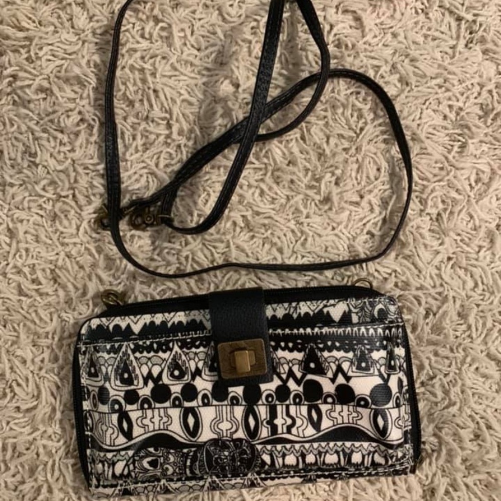Sakroots crossbody/wallet